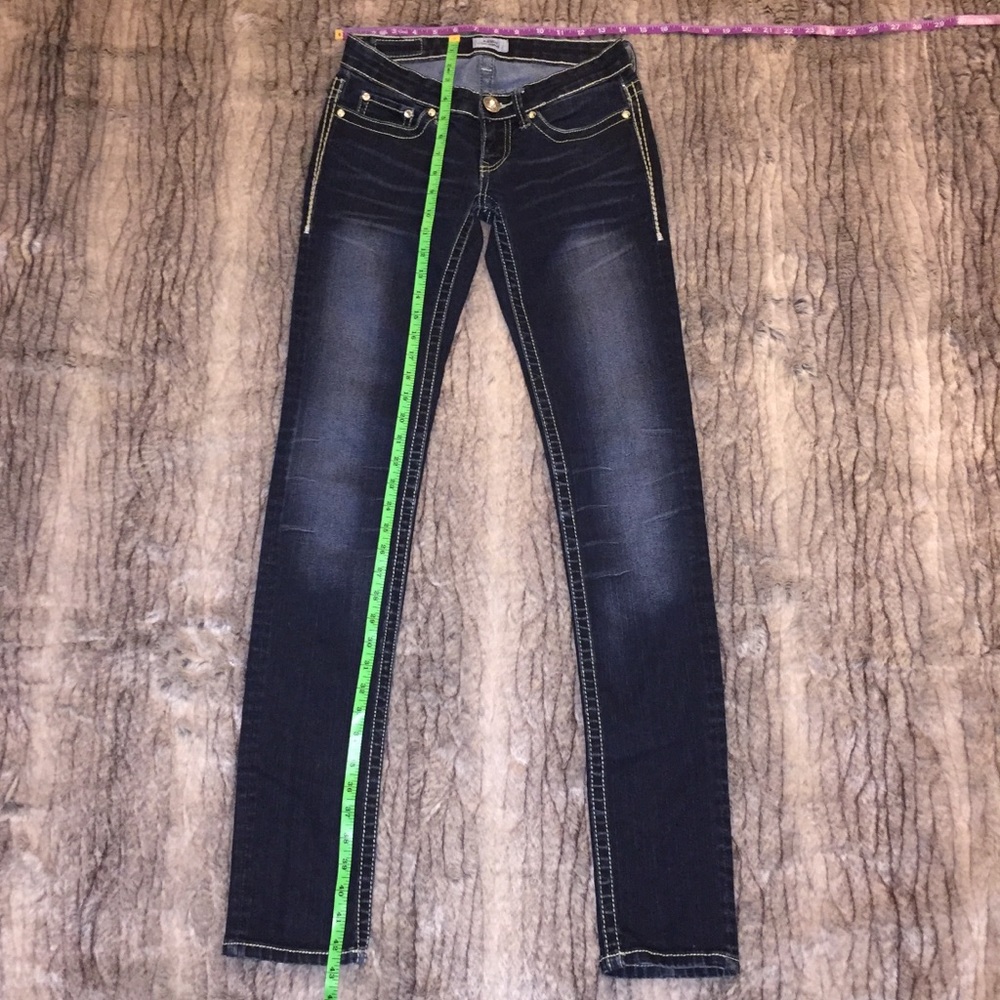 EUC Daytrip Aries Skinny Jeans from Buckle. 25L - Picture 2 of 8